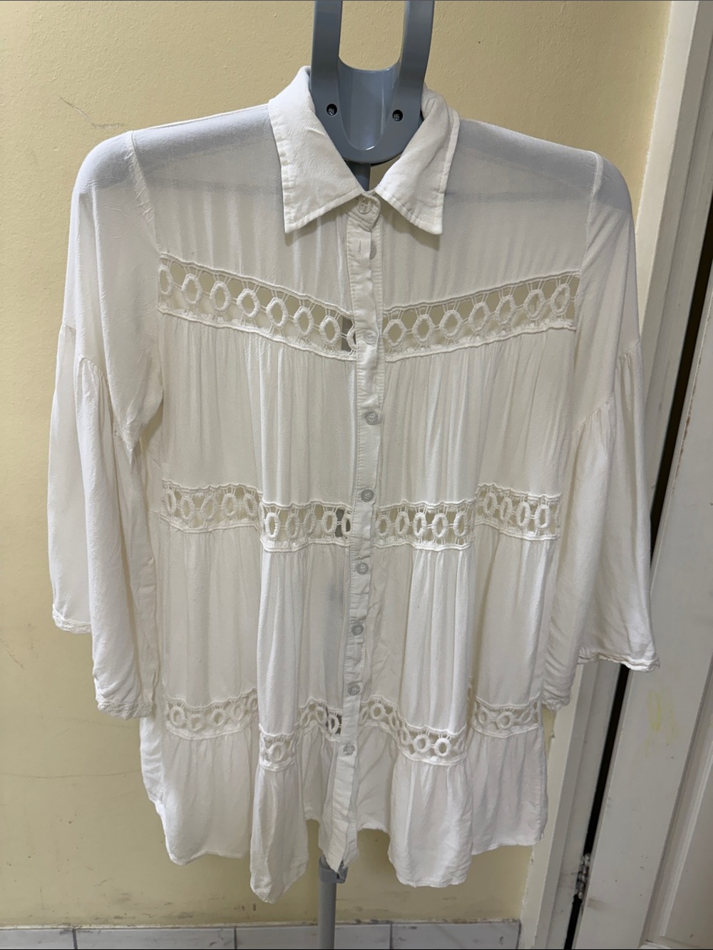 Source Unknown White Lace-Trim Button-Down Tunic